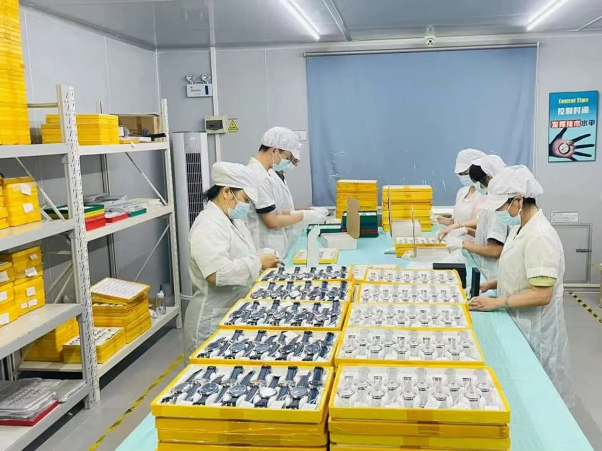 Custom Watch Manufacturer: Custom development collaboration